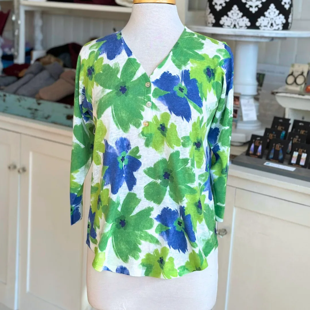 Floral Button Top