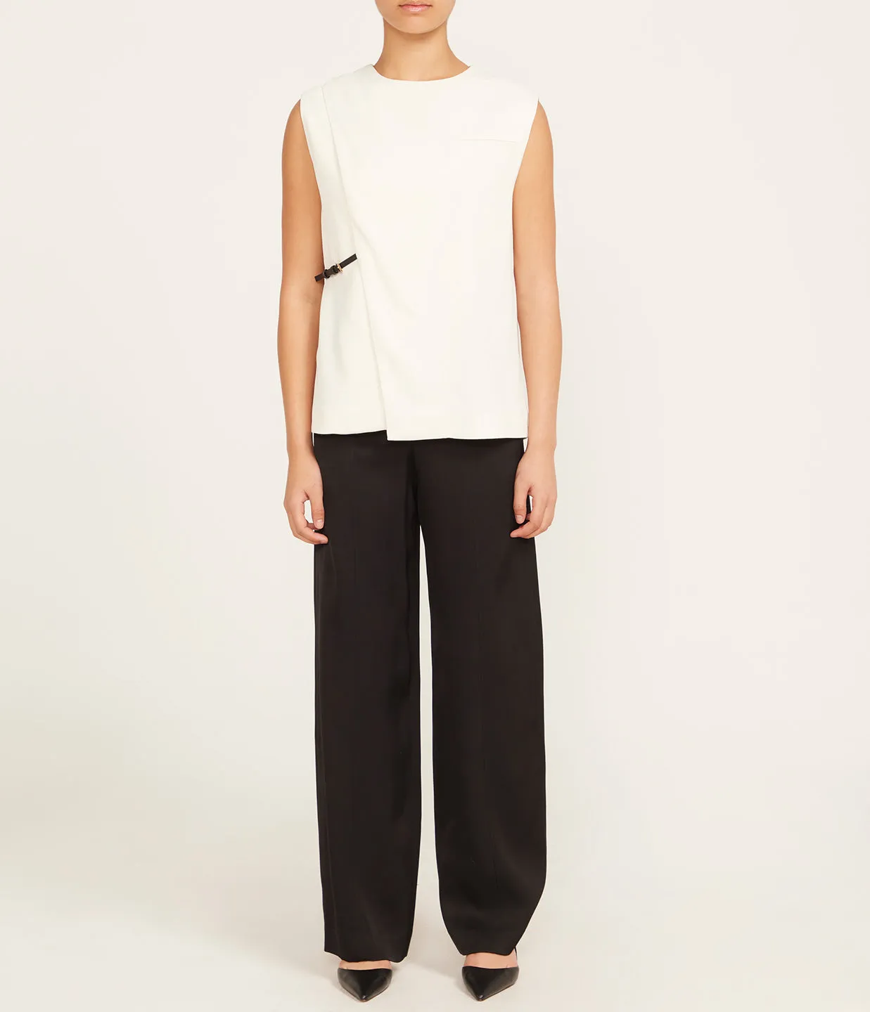 Talia Straight Leg Wool Pants in Black